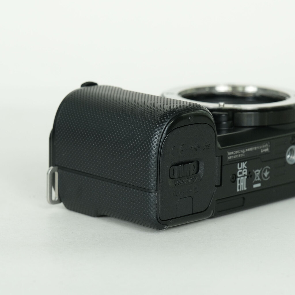 SONY VLOGCAM ZV-E10