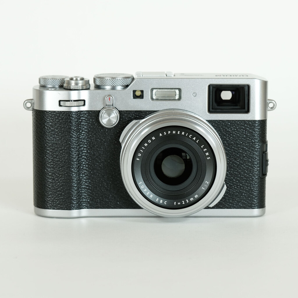 FUJIFILM X100F シルバー ジャンク FUJIFILM X100F シルバーの出品 | ONE SCENE（ワンシーン）