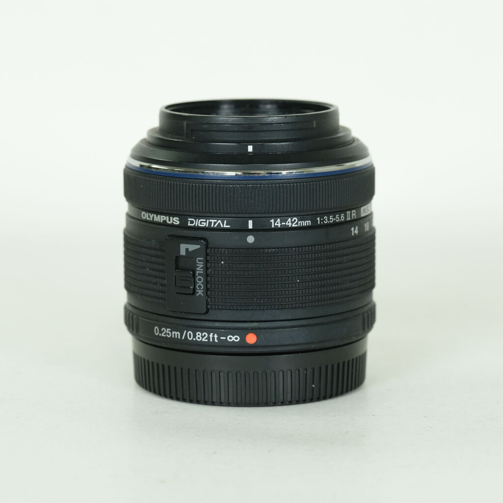 OLYMPUS M.ZUIKO DIGITAL 14-42mm F3.5-5.6IIR ブラック