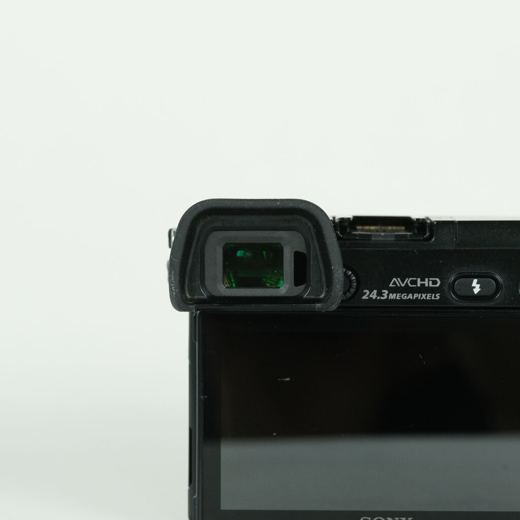 SONY α6000（ILCE-6000）の出品 | ONE SCENE（ワンシーン）