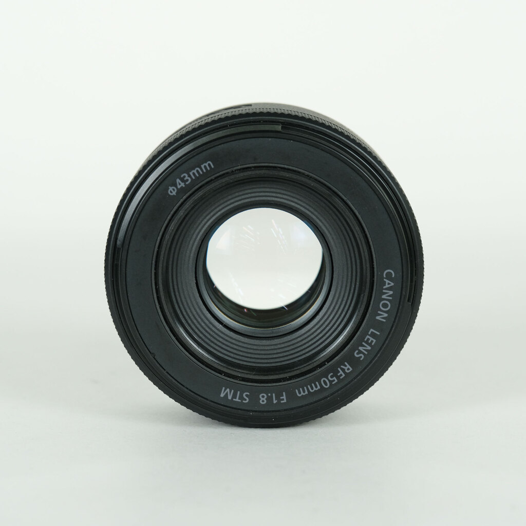 Canon RF50mm F1.8 STMの出品 | ONE SCENE（ワンシーン）