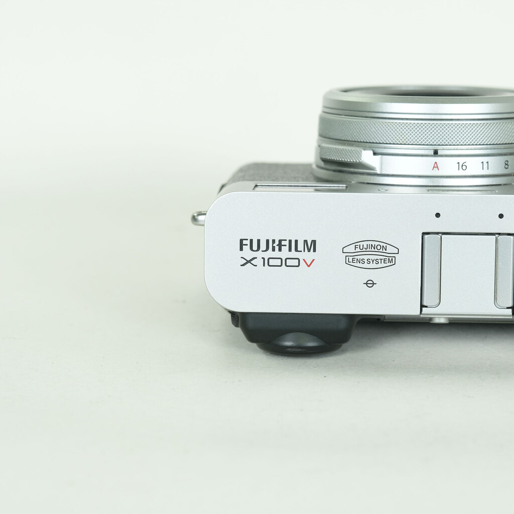 FUJIFILM X100V シルバー