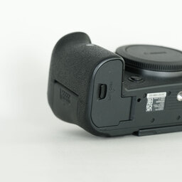 Canon EOS R6 Canon EOS R6