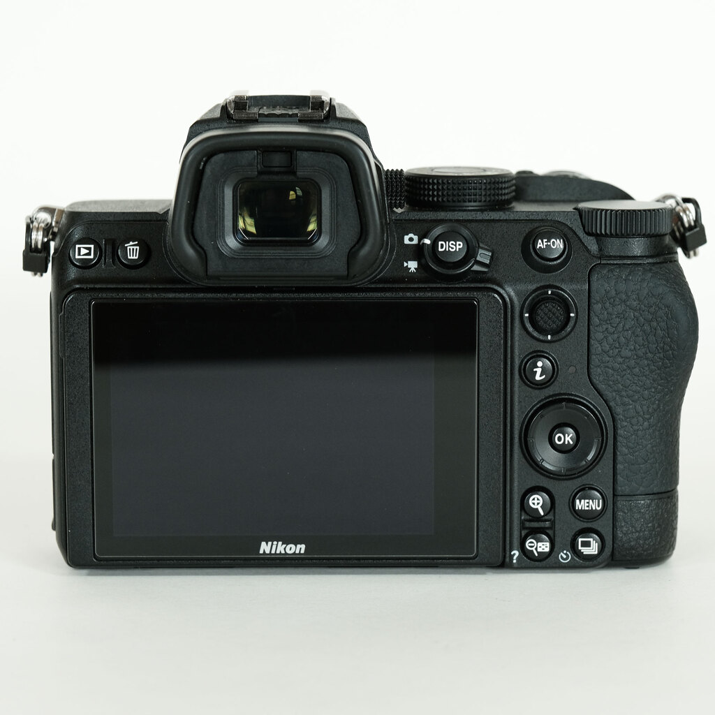 Nikon Z5 ボディ　美品　本日終了 Nikon Z5の出品 | ONE SCENE（ワンシーン）
