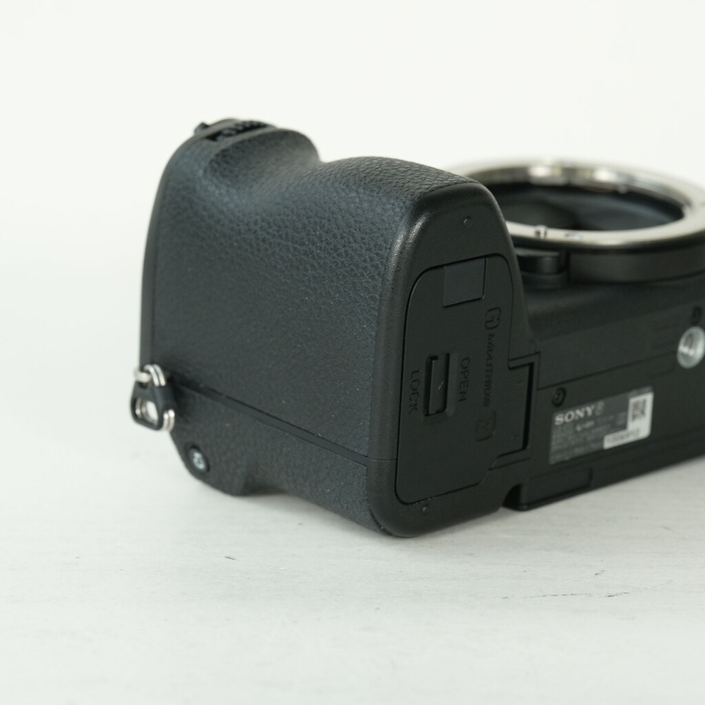 SONY α6700（ILCE-6700）の出品 | ONE SCENE（ワンシーン）