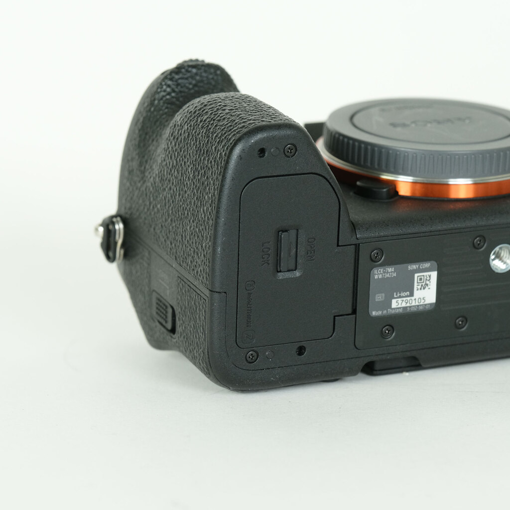 SONY α7 IV(ILCE-7M4) SONY α7 IV(ILCE-7M4)