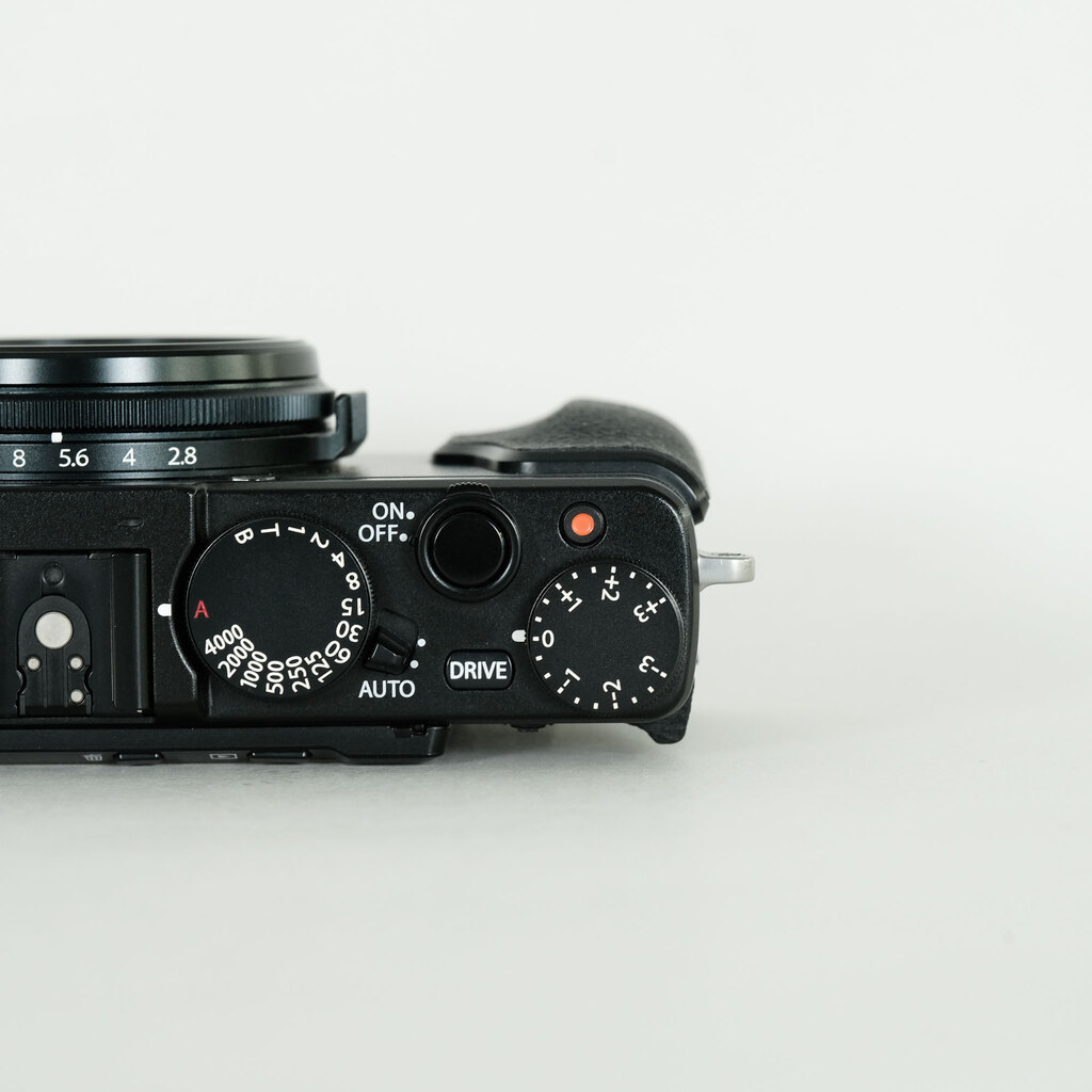 FUJIFILM X70 ブラック