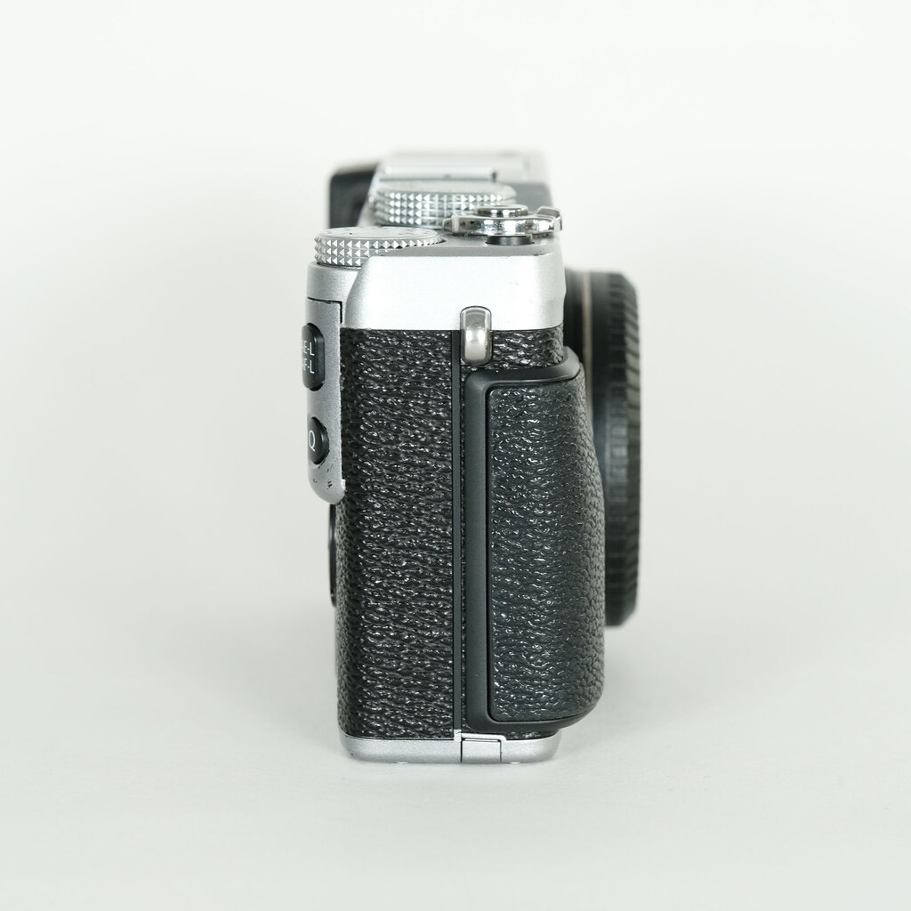 FUJIFILM X-E1 シルバー