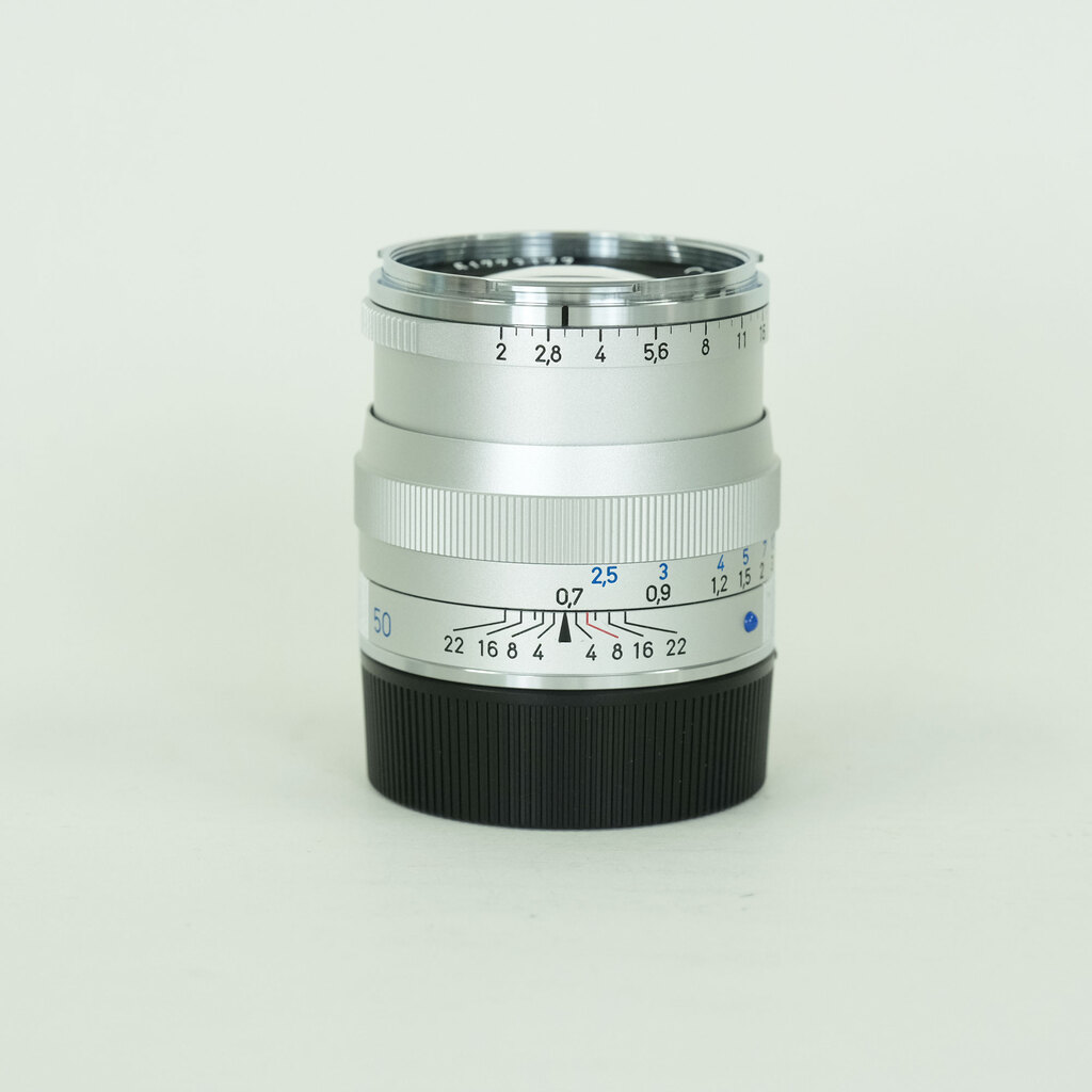 Carl Zeiss Planar T* 2.0/50 ZM シルバー