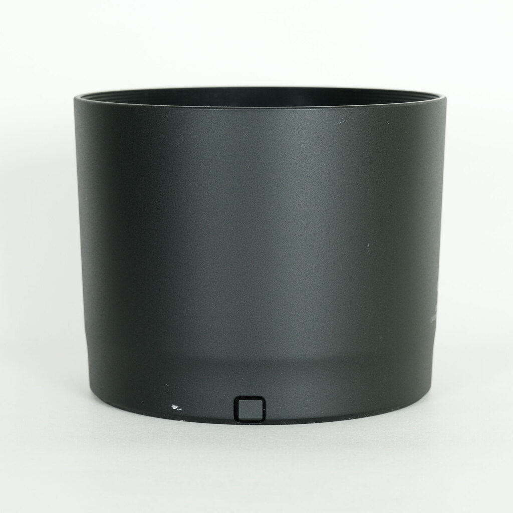 Canon RF135mm F1.8 L IS USM Canon RF135mm F1.8 L IS USM