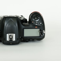 Nikon D500