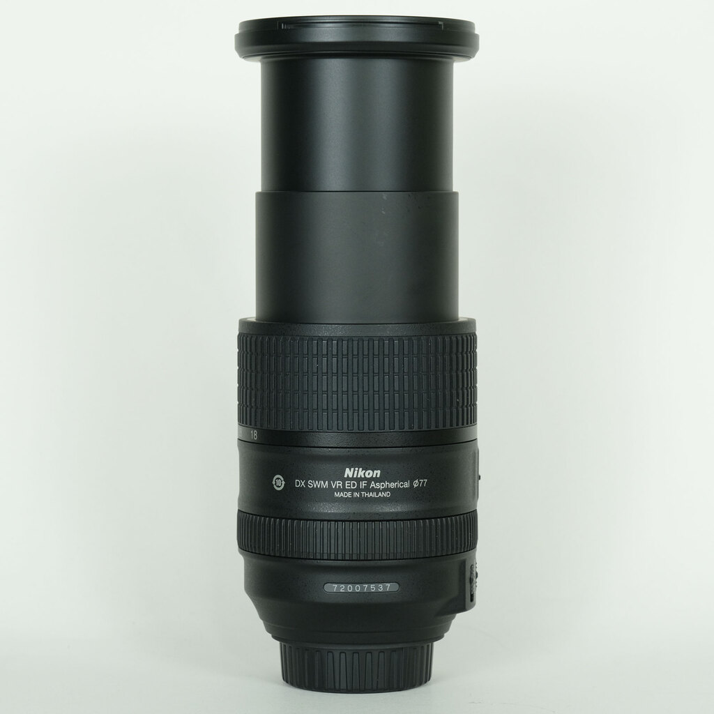 Nikon AF-S DX NIKKOR 18-300mm F3.5-5.6G ED VR Nikon AF-S DX NIKKOR 18-300mm F3.5-5.6G ED VR