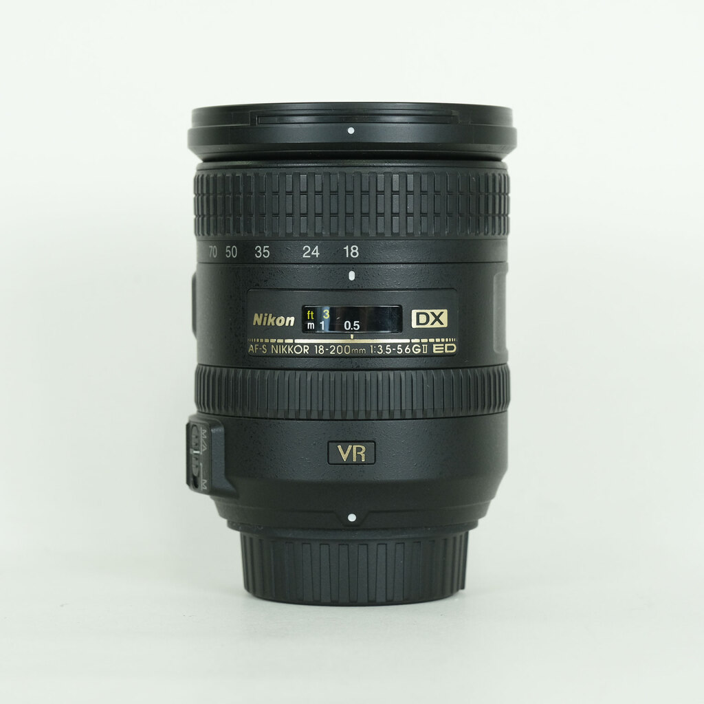 Nikon AF-S DX NIKKOR 18-200mm F3.5-5.6G ED VR II