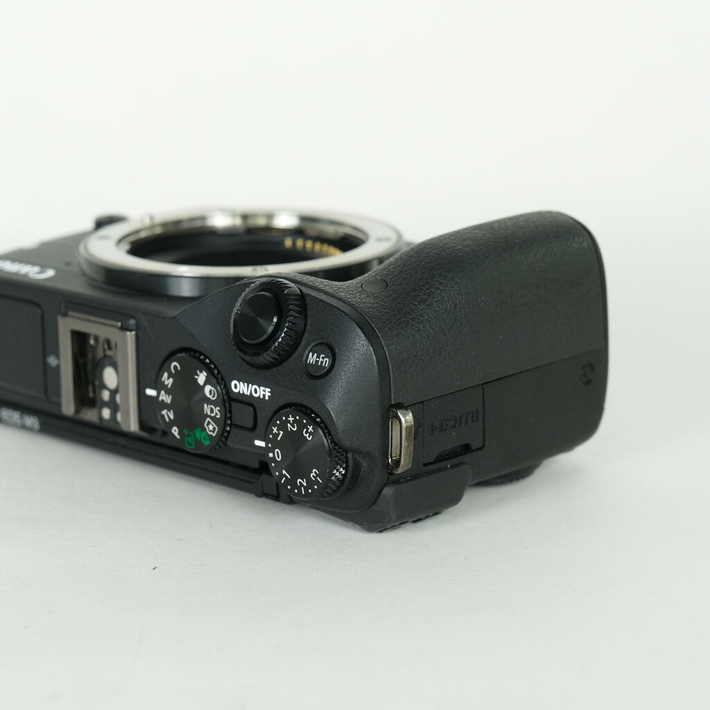 Canon EOS M3 ボディ ブラックの出品 | ONE SCENE（ワンシーン）