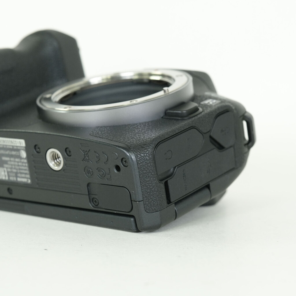 Canon EOS R Canon EOS R