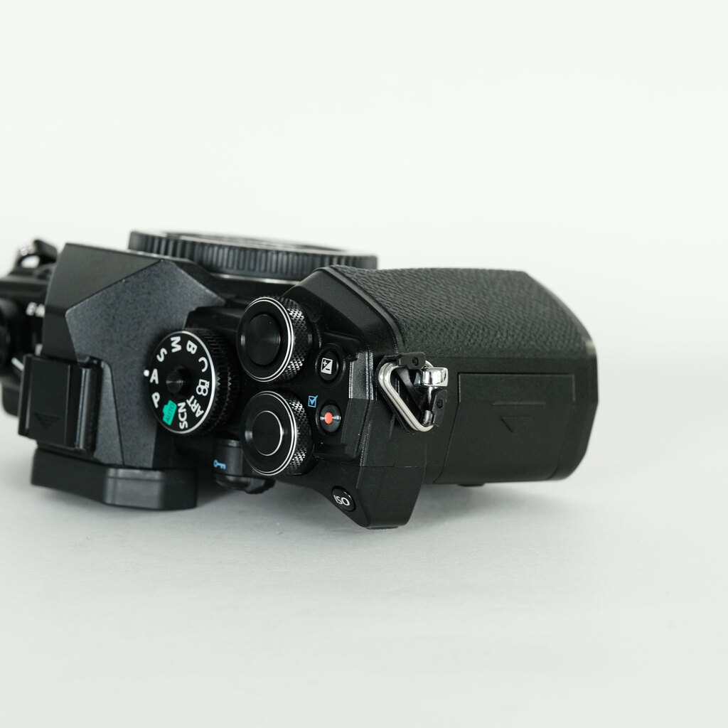 OLYMPUS OM-D E-M5 Mark III