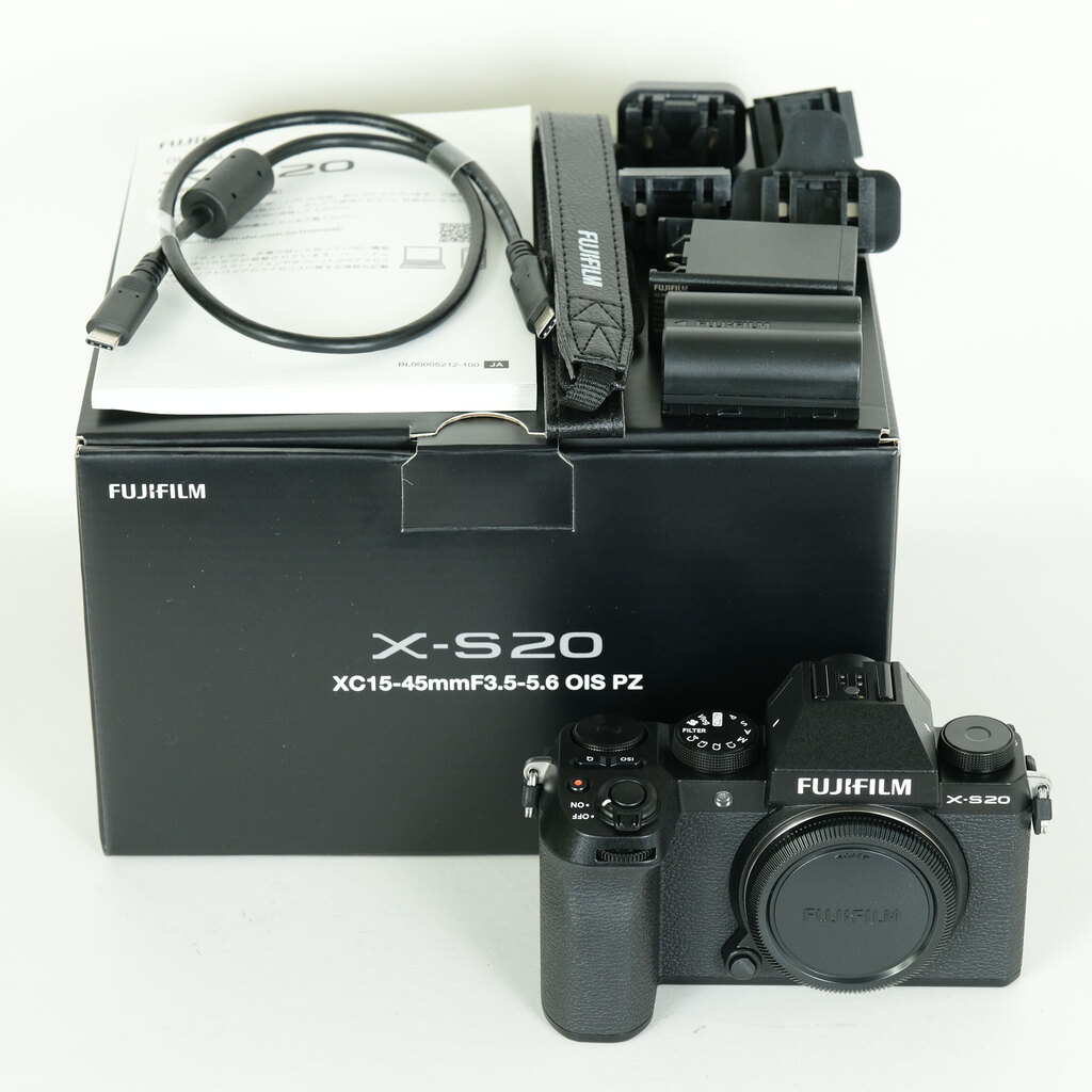 FUJIFILM X-S20 FUJIFILM X-S20