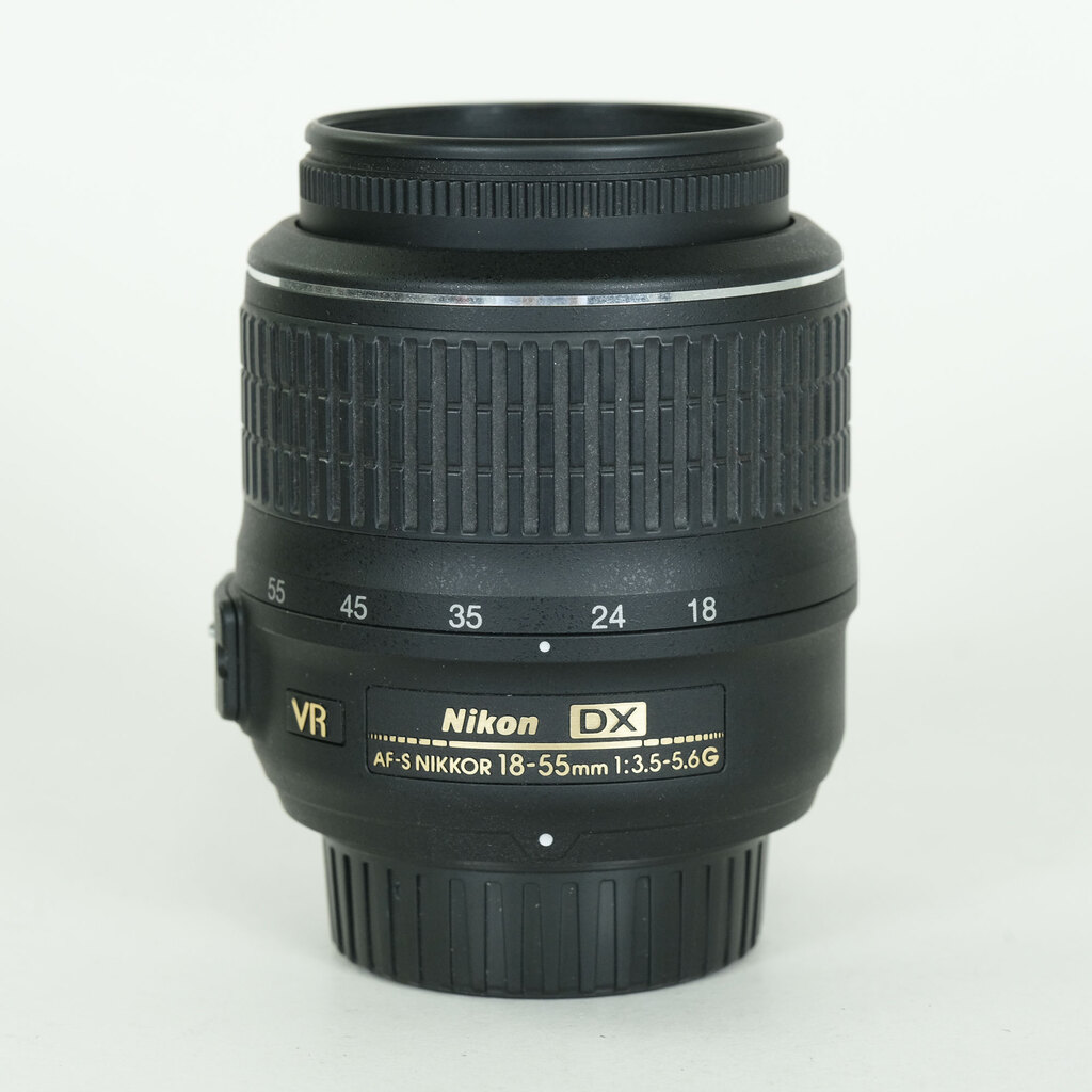 Nikon AF-S DX NIKKOR 18-55mm F3.5-5.6 G VR