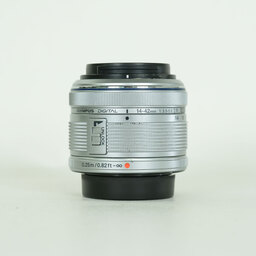 OLYMPUS M.ZUIKO DIGITAL 14-42mm F3.5-5.6IIR シルバー