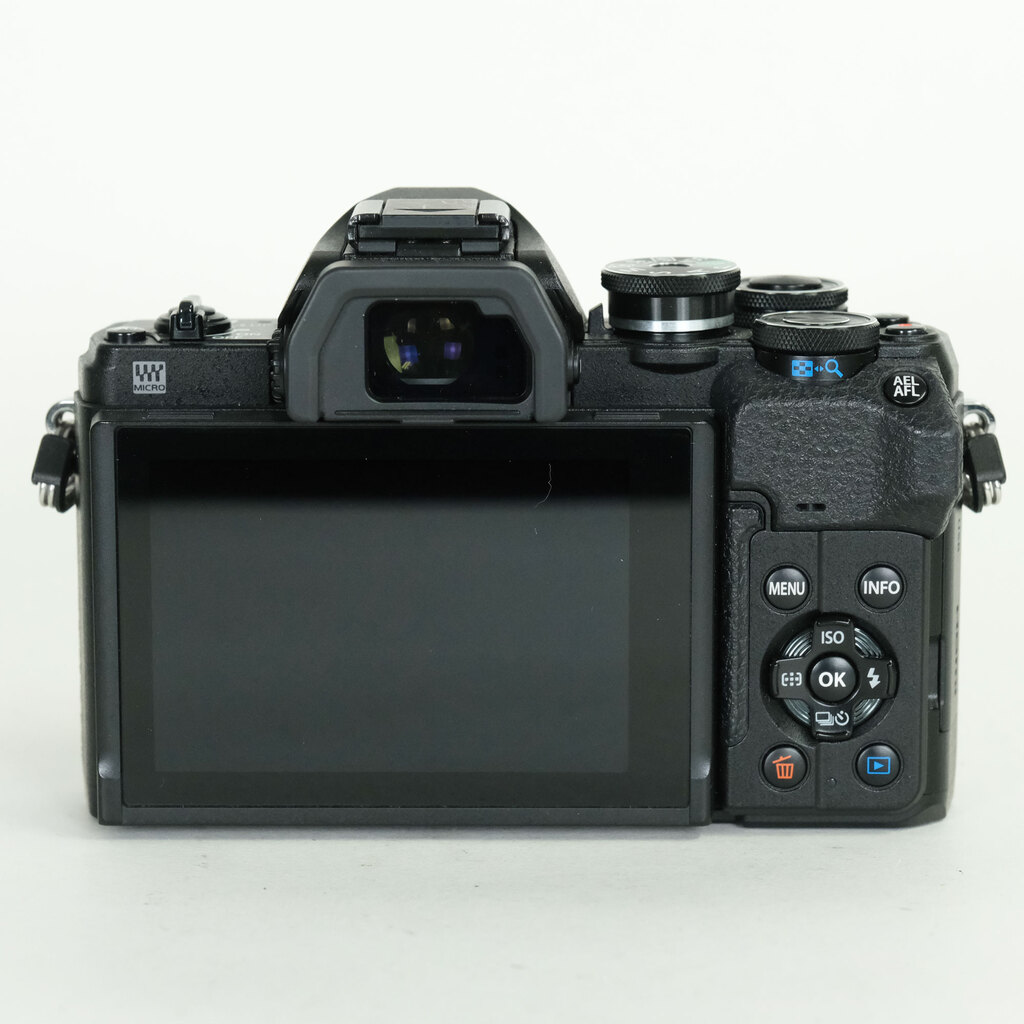 OLYMPUS OM-D E-M10 Mark IV