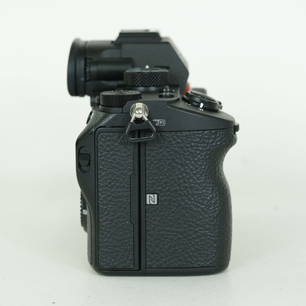 SONY α7 III(ILCE-7M3) SONY α7 III(ILCE-7M3)