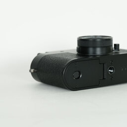 FUJIFILM X half X-HF1