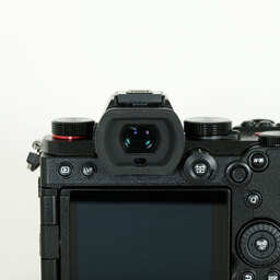 Panasonic LUMIX DC-S5