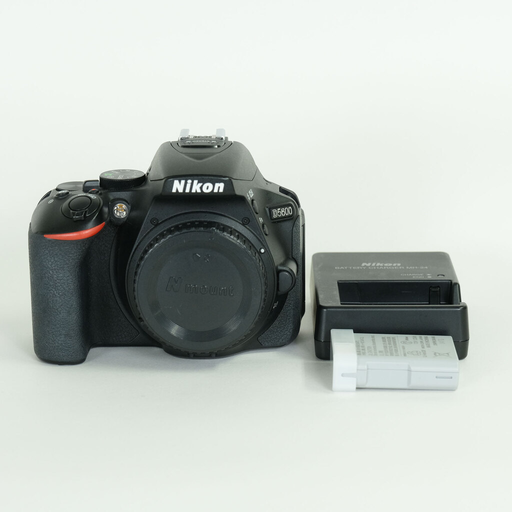 Nikon D5600