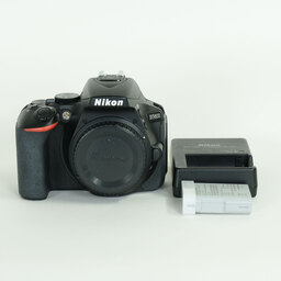 Nikon D5600