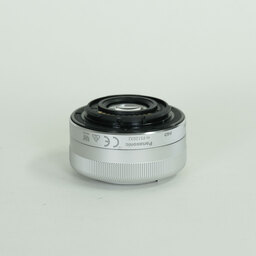 Panasonic LUMIX G VARIO 12-32mm / F3.5-5.6 ASPH. / MEGA O.I.S.