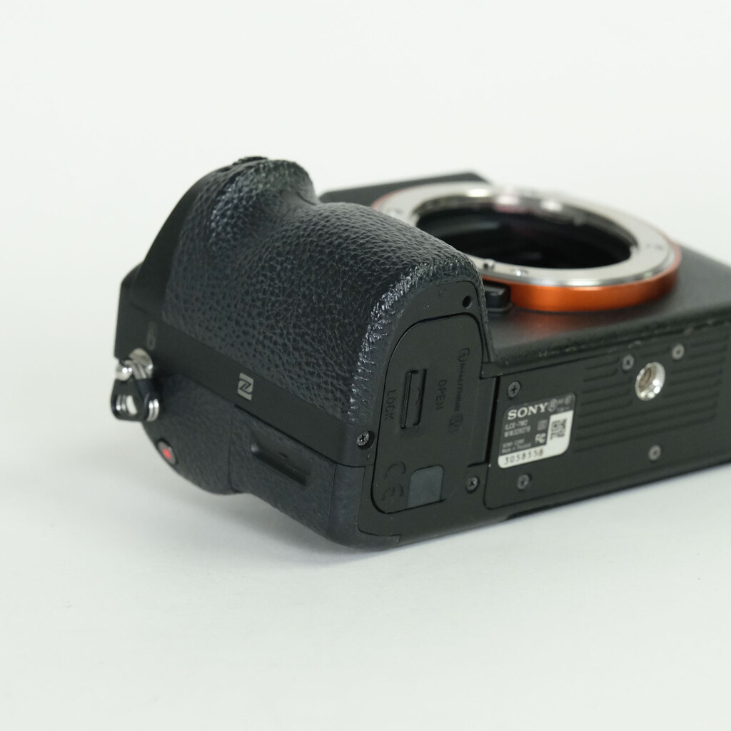 SONY α7 II（ILCE-7M2）