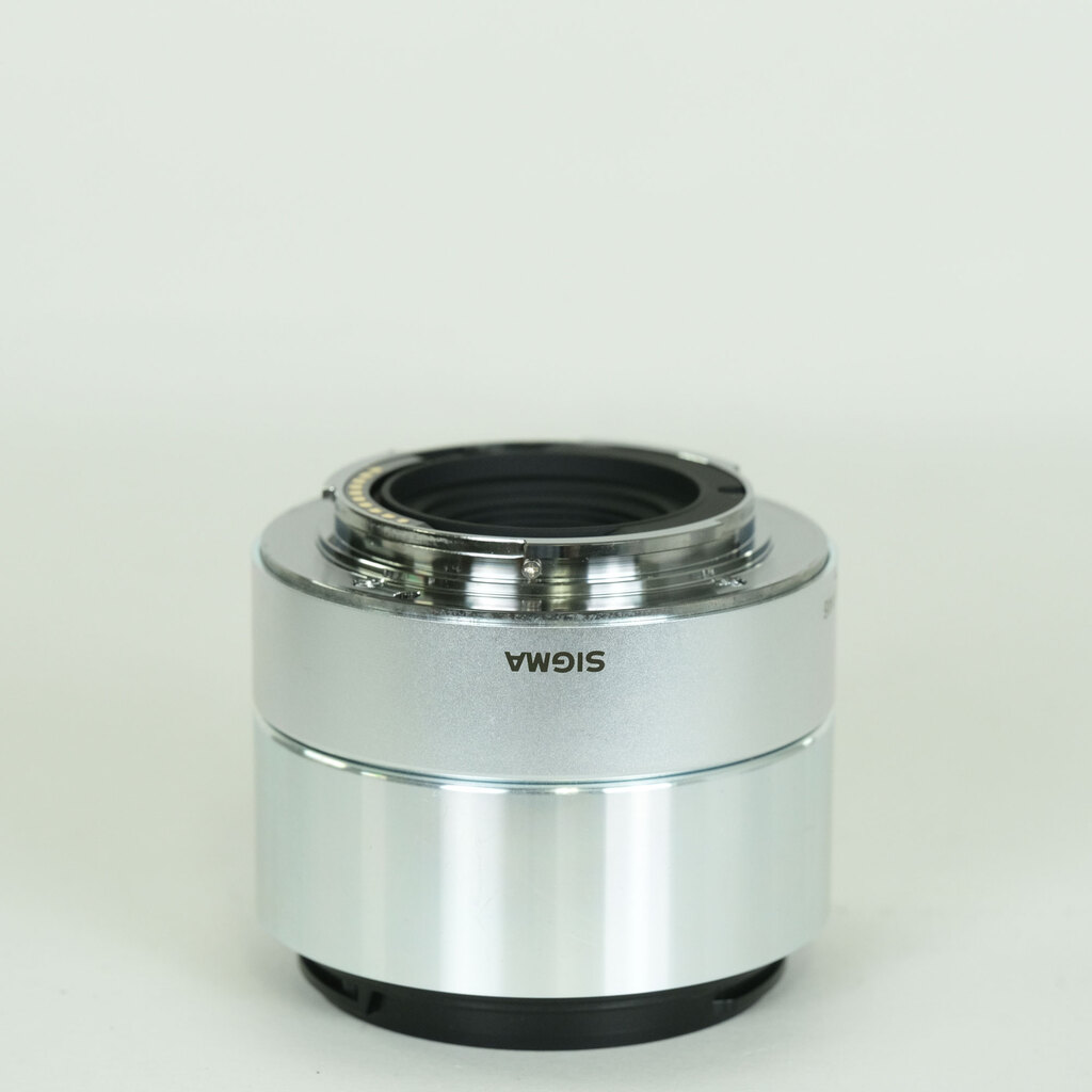 SIGMA A 19mm F2.8 DN (ソニーE用)　シルバー