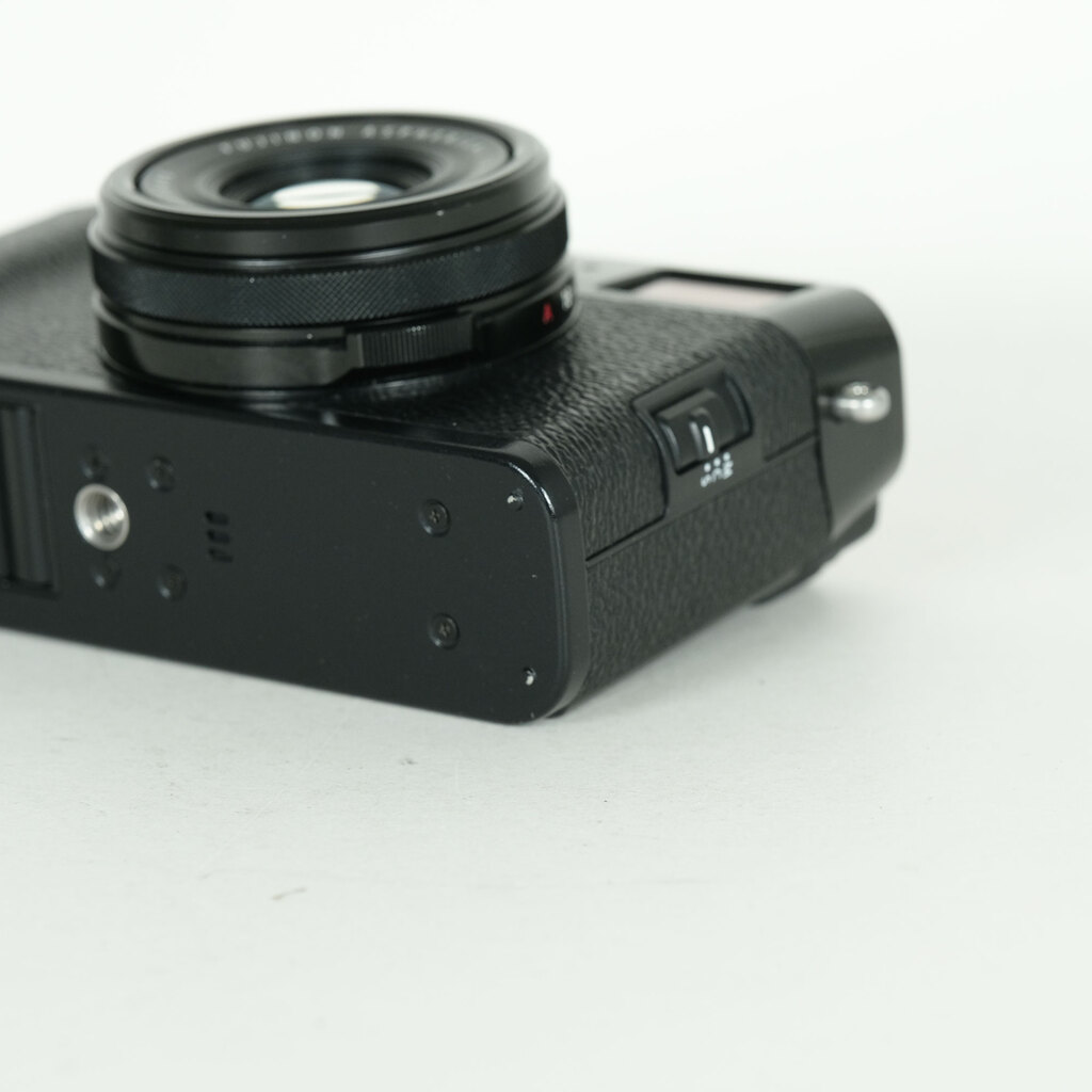 FUJIFILM X100F ブラック FUJIFILM X100F ブラック
