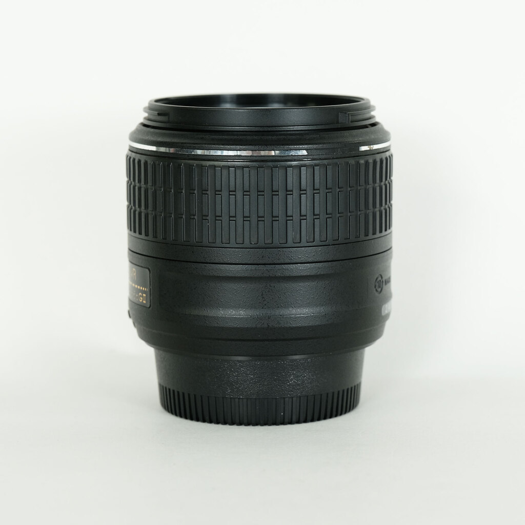 Nikon AF-S DX NIKKOR 18-55mm f3.5-5.6G VR II Nikon AF-S DX NIKKOR 18-55mm f3.5-5.6G VR II