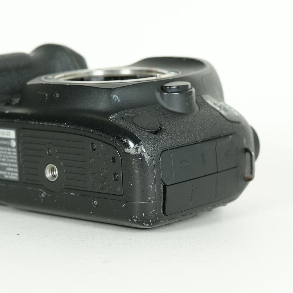 Canon EOS 5D Mark IV