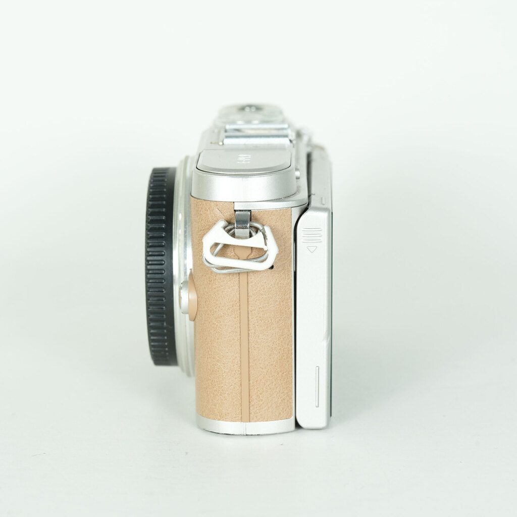 OLYMPUS PEN E-PL9