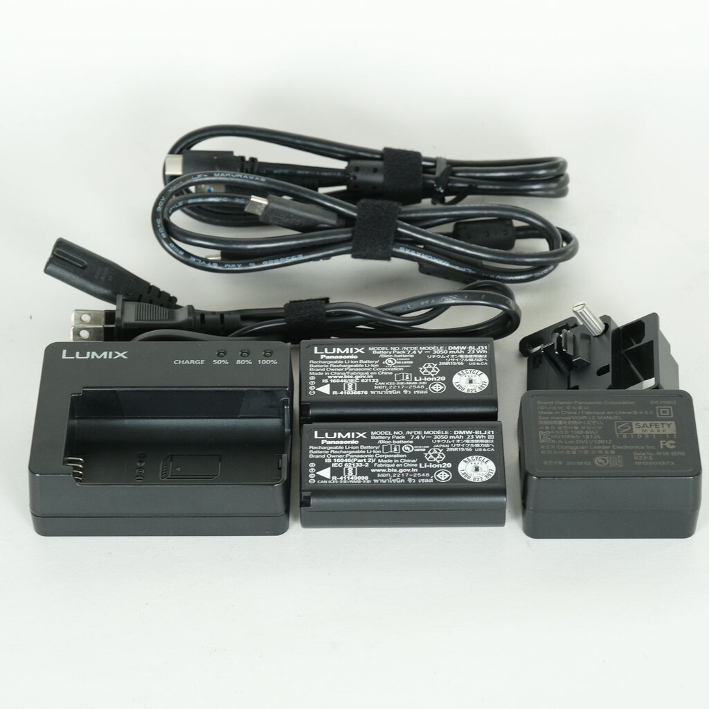 Panasonic LUMIX DC-S1 Panasonic LUMIX DC-S1