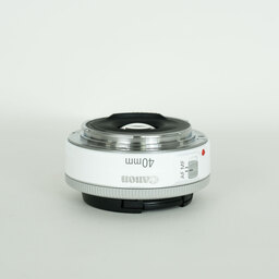 Canon EF40mm F2.8 STM ホワイト Canon EF40mm F2.8 STM ホワイト