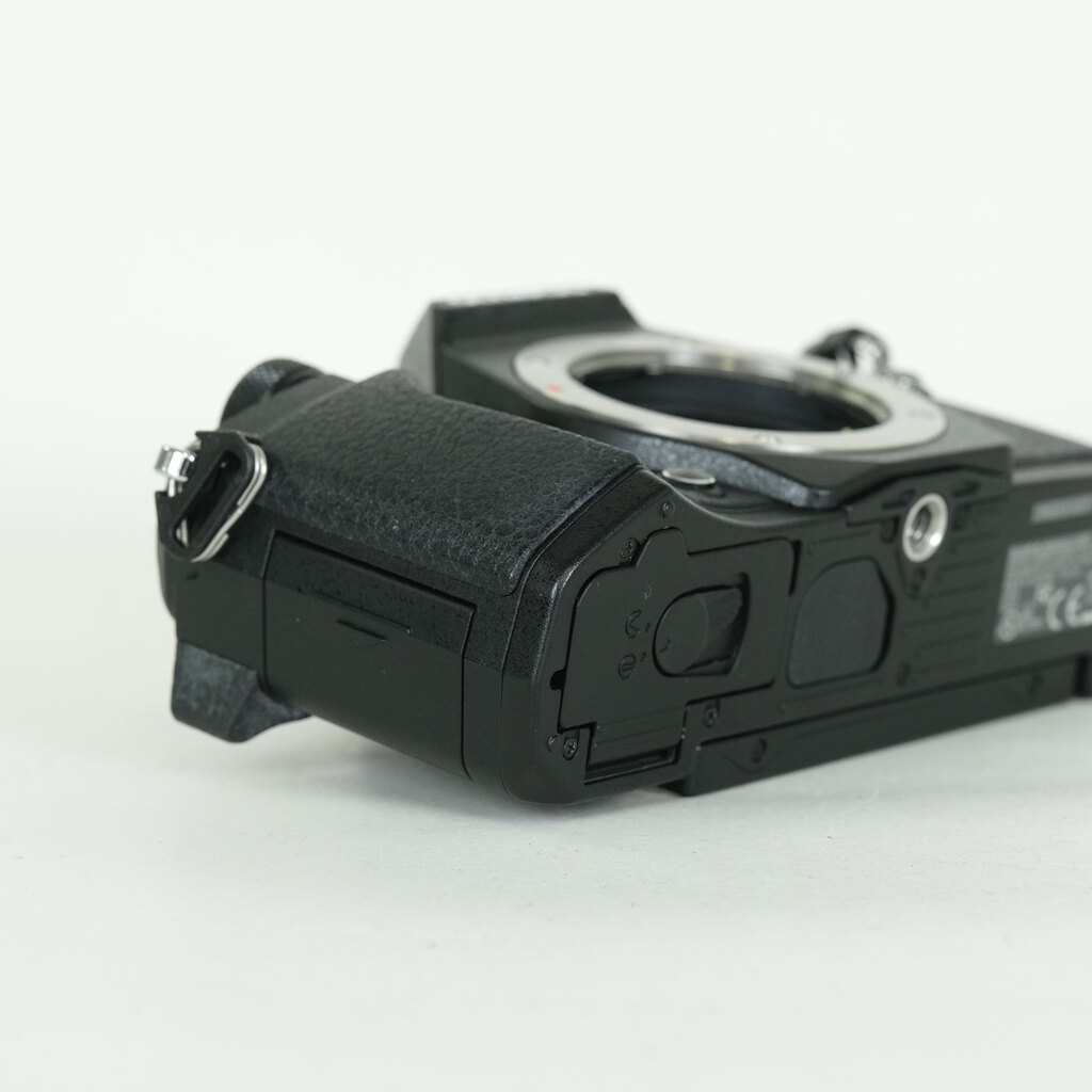 OLYMPUS OM-D E-M5 Mark II