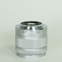 Panasonic LUMIX G VARIO 35-100mm / F4.0-5.6 ASPH. / MEGA O.I.S.