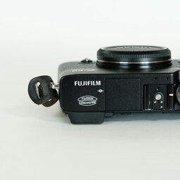FUJIFILM X-E2