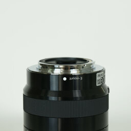 SONY E18-200mm F3.5-6.3 OSS LE SEL18200LE