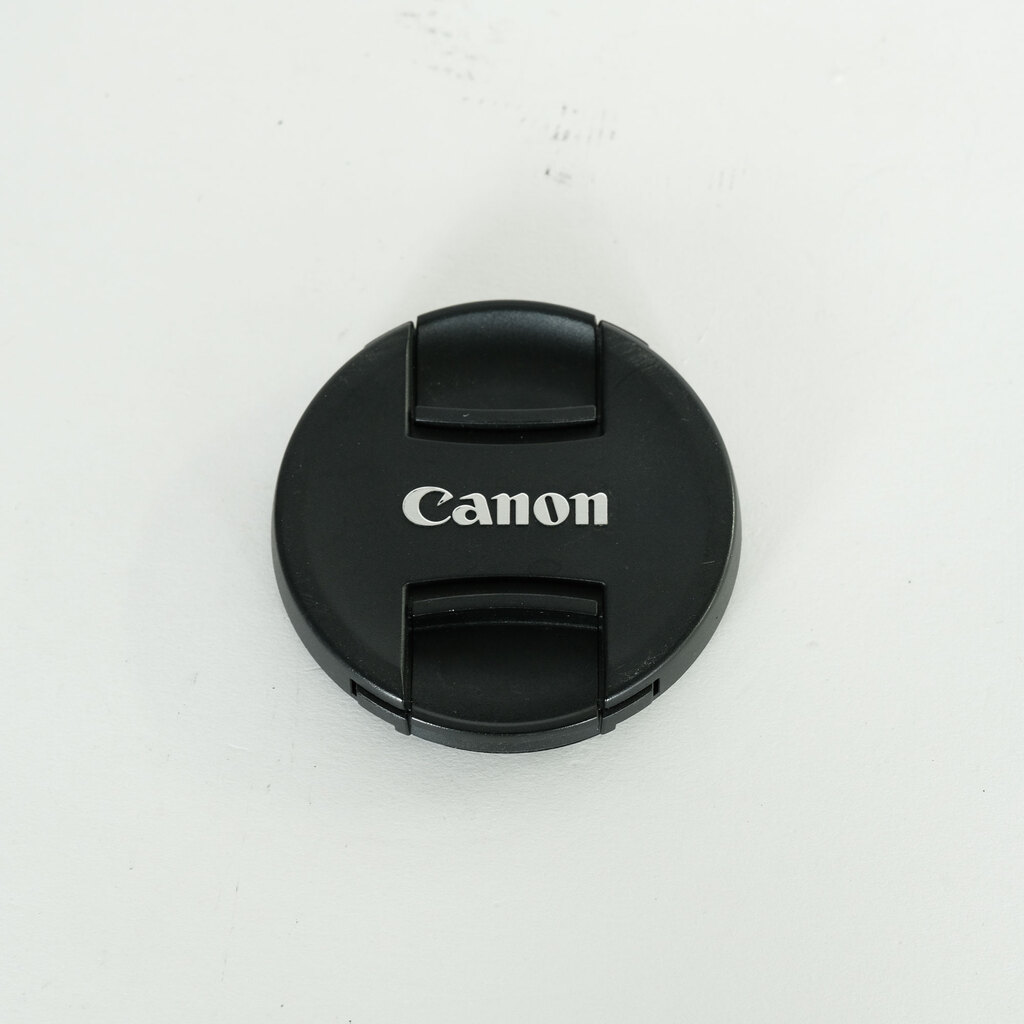 Canon EF-S18-135mm F3.5-5.6 IS USM