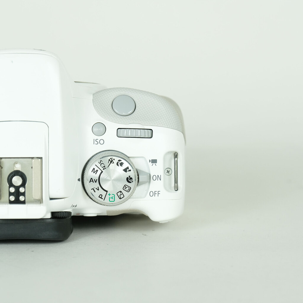 Canon EOS Kiss X7 ボディ ホワイトの出品 | ONE SCENE（ワンシーン）