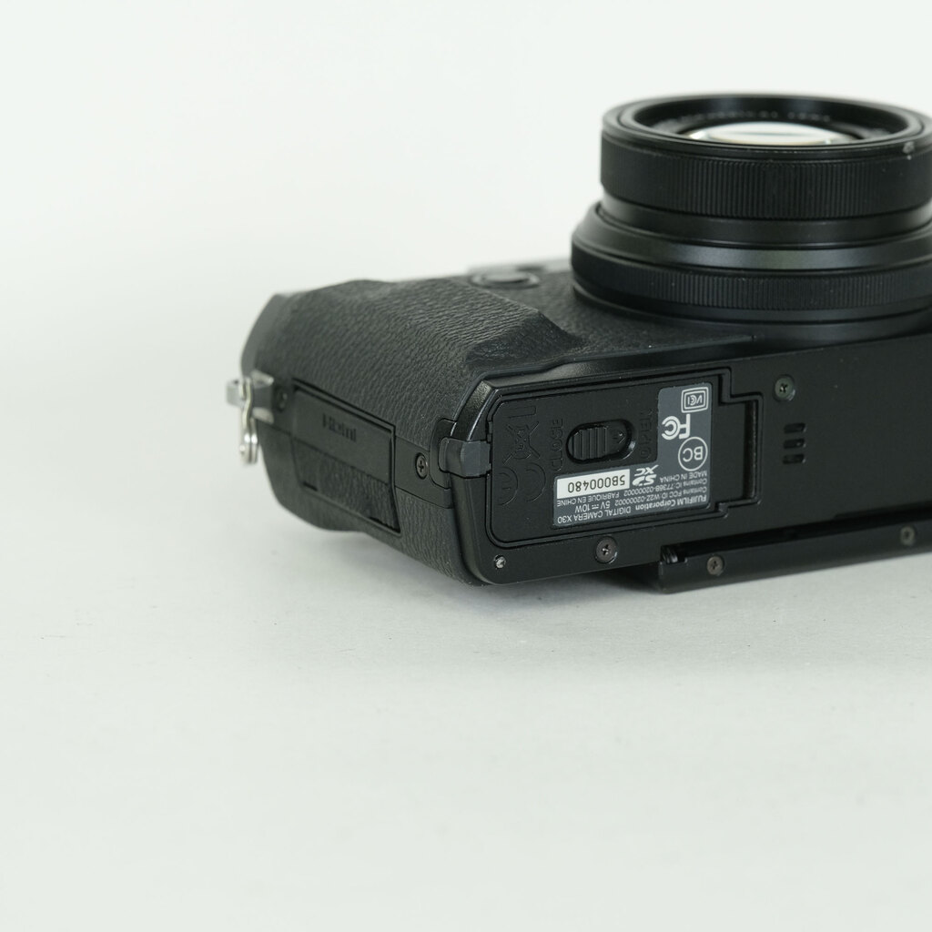 FUJIFILM X30 ブラック
