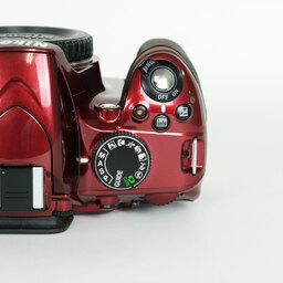 Nikon D3200ボディ レッド