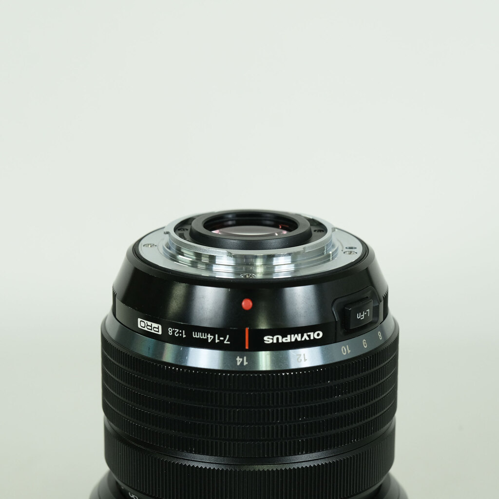 OLYMPUS M.ZUIKO DIGITAL ED 7-14mm F2.8 PRO OLYMPUS M.ZUIKO DIGITAL ED 7-14mm F2.8 PRO