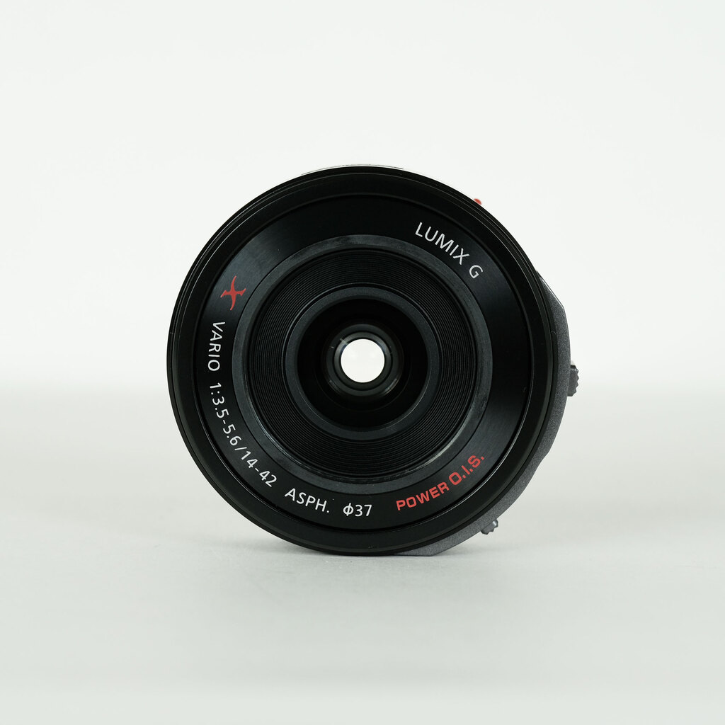 Panasonic LUMIX G X VARIO PZ 14-42mm / F3.5-5.6 ASPH. / POWER O.I.S.