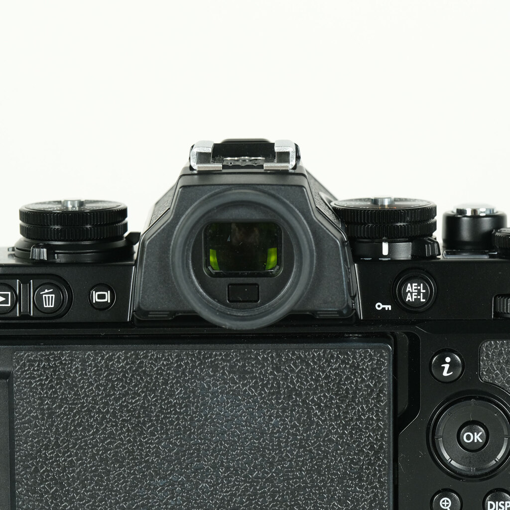 Nikon Z fcの出品 | ONE SCENE（ワンシーン）