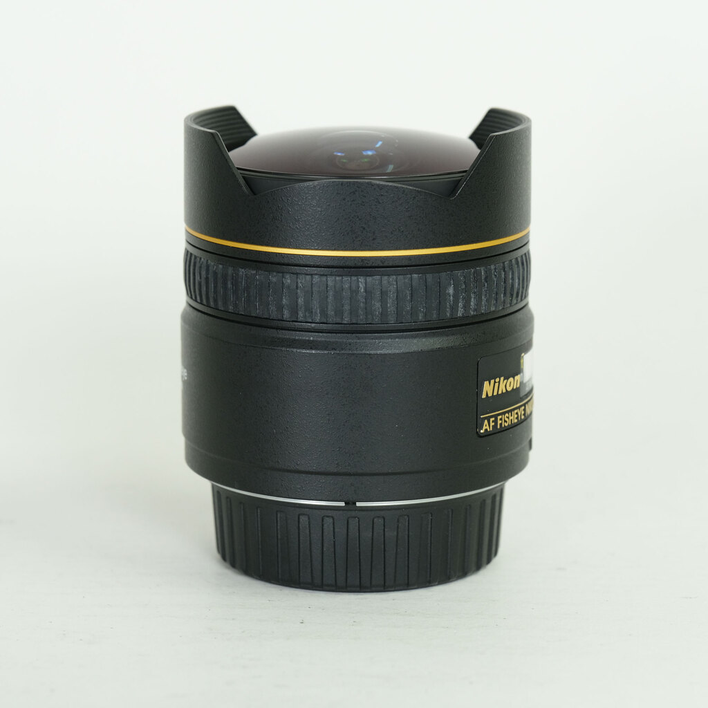 Nikon AF DX Fisheye-Nikkor 10.5mm F2.8G ED Nikon AF DX Fisheye-Nikkor 10.5mm F2.8G ED